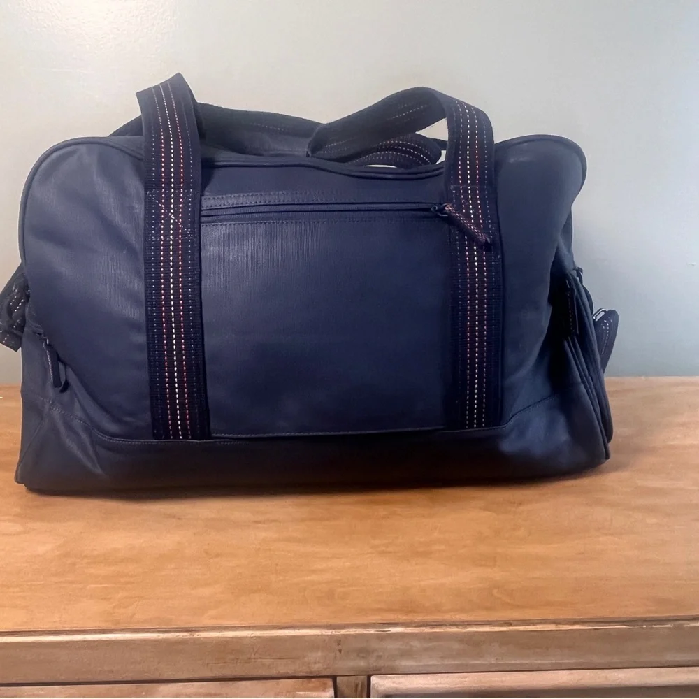 Marine Layer Weekender Bag in Navy